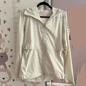 lululemon Grey Lightweight Windbreaker w/ Hood 